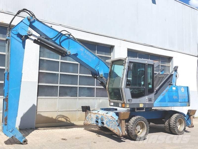 Fuchs MHL 320 廃棄物／工業産廃処理機