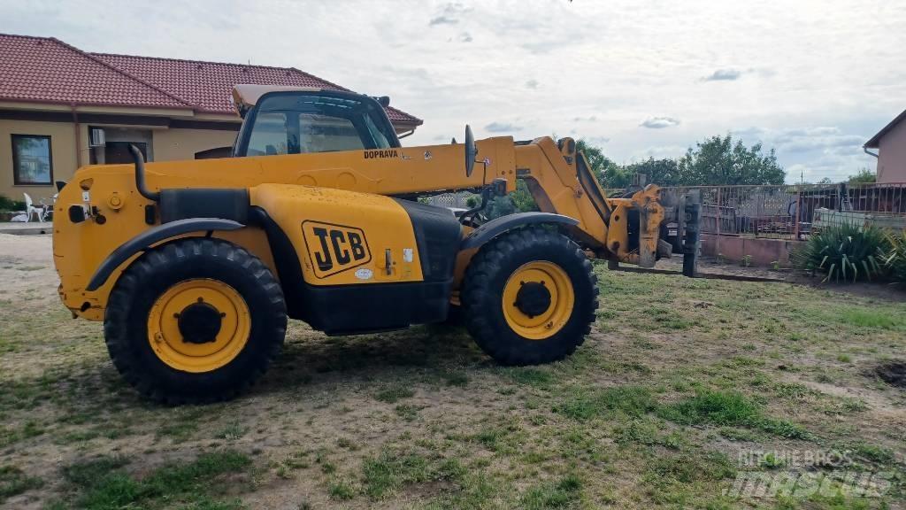 JCB 541-70 農業用テレハンドラー