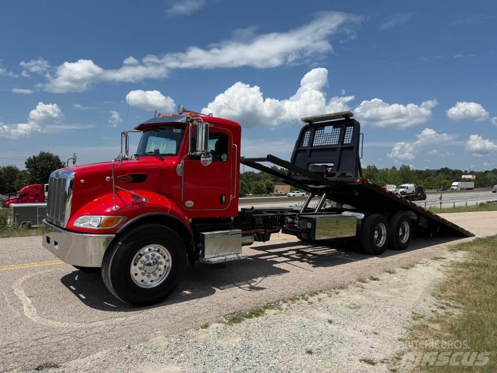 Peterbilt 348 レッカー車