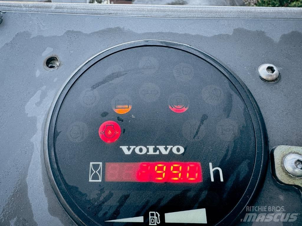 Volvo DD 25 B タンデムローラ