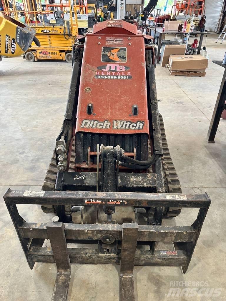 Ditch Witch SK 1050 スキッドステアローダー