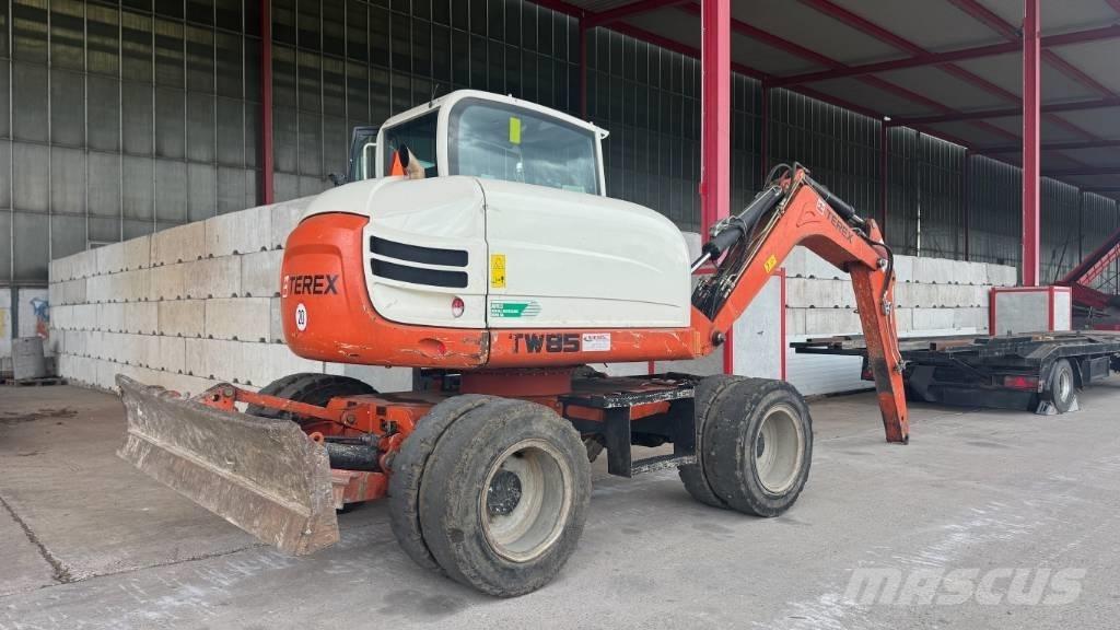 Yanmar TW 85 ホイール式油圧ショベル（パワーショベル・ユンボ・バックホー）