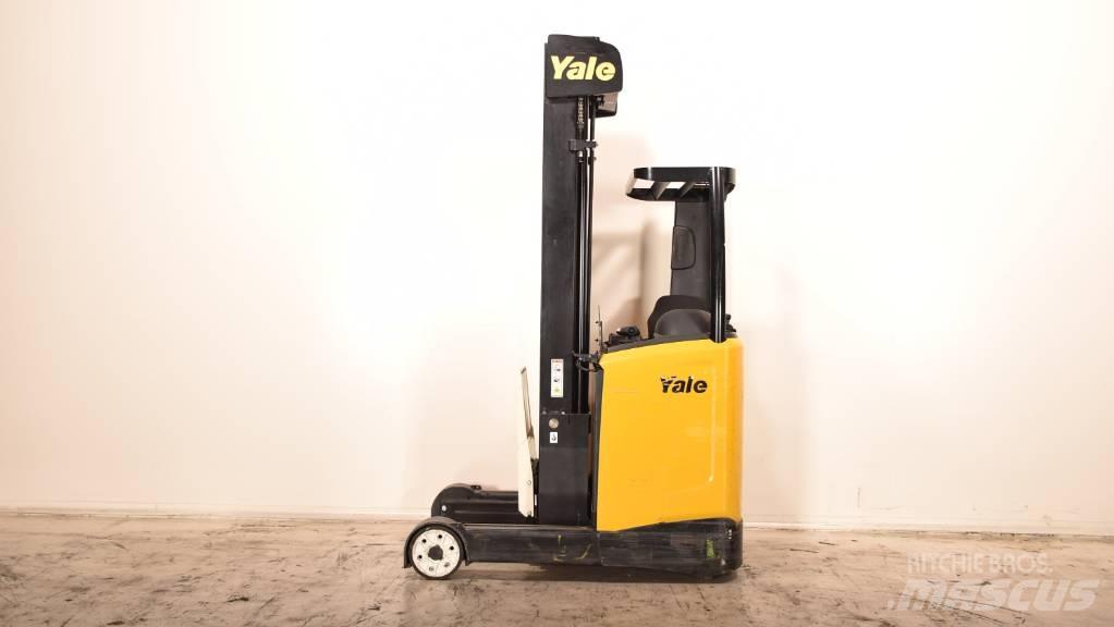 Yale MR14 リーチフォークリフト