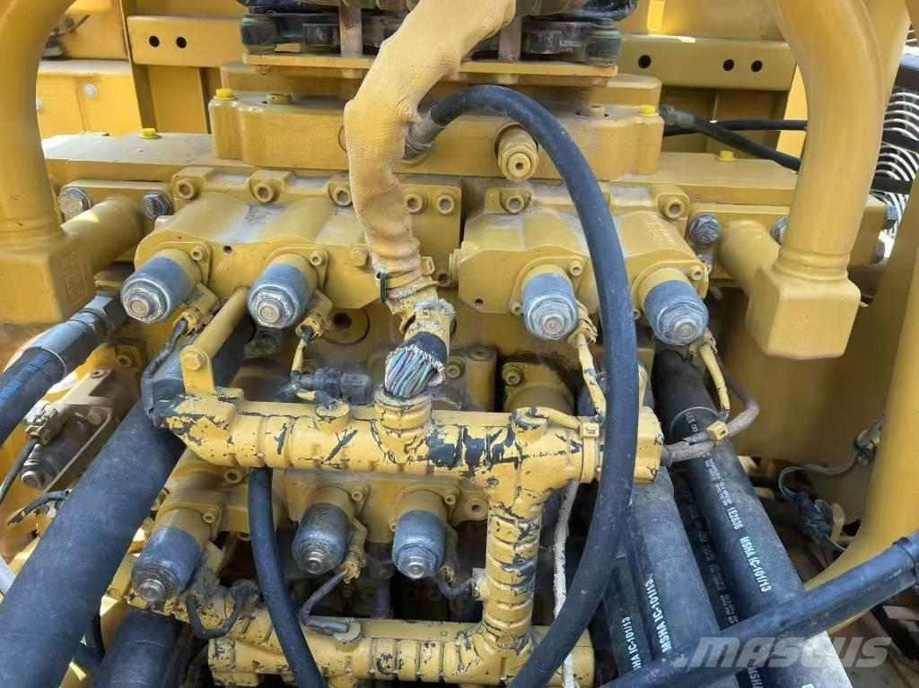 CAT 390 F 大型油圧ショベル12t以上（パワーショベル・ユンボ）