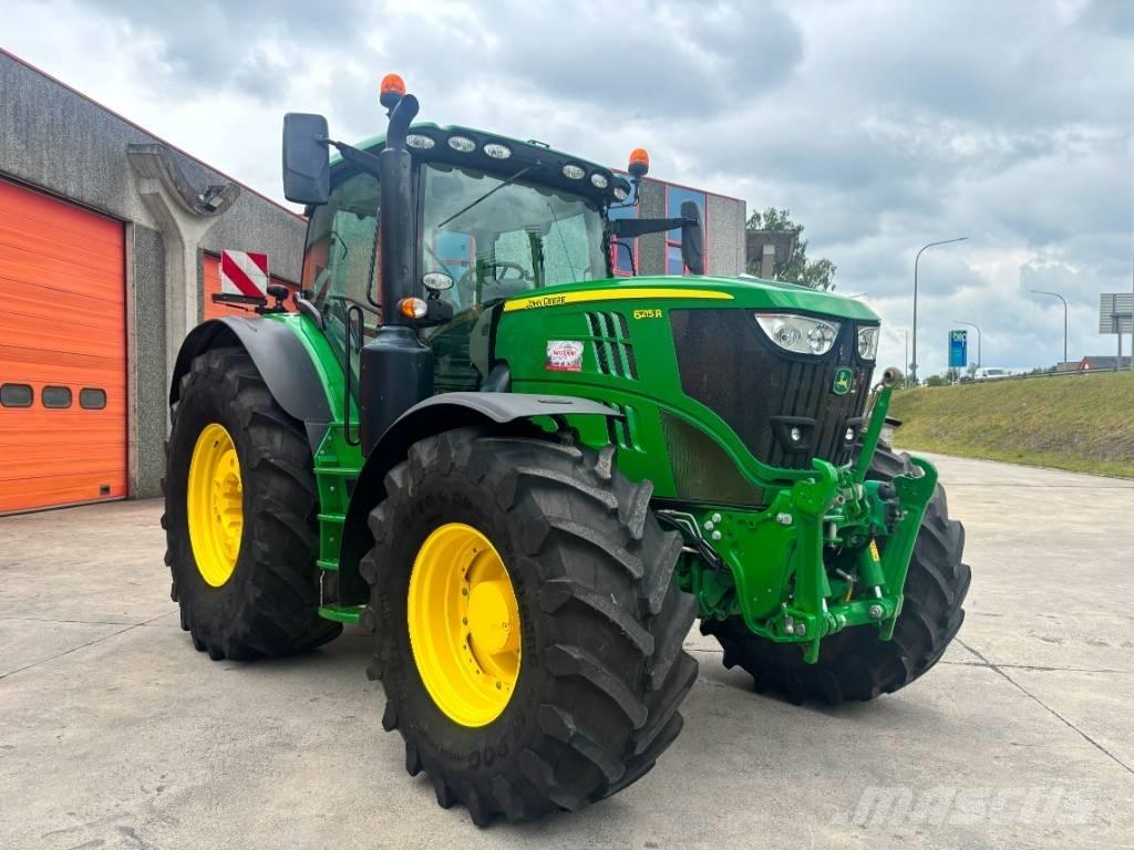 John Deere 6215 R トラクター