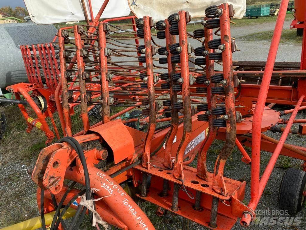 Kuhn GA 4521 GM ウィンドローア/レーキ