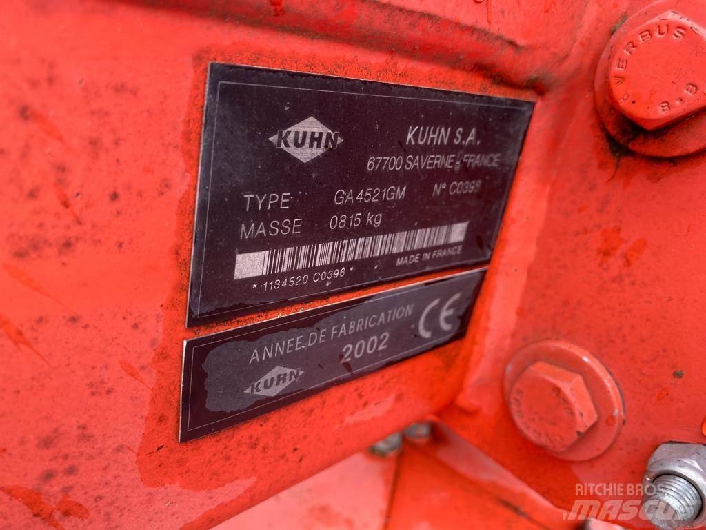 Kuhn GA 4521 GM ウィンドローア/レーキ