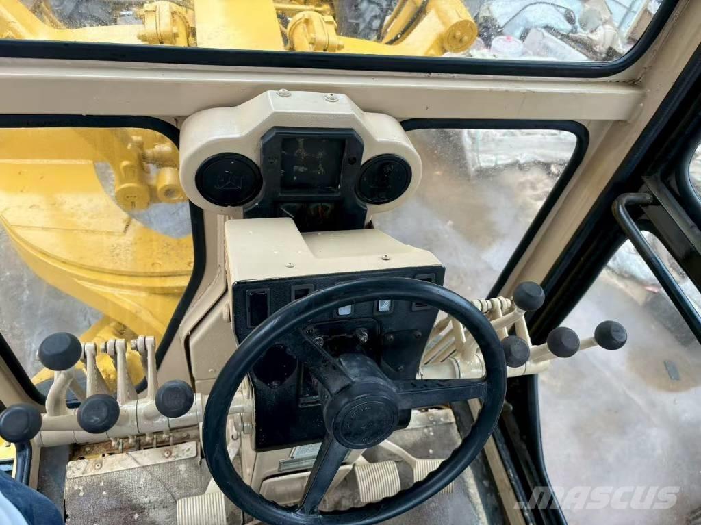 CAT 140 H モーターグレーダー