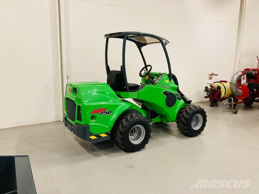 Avant 750 ミニローダー