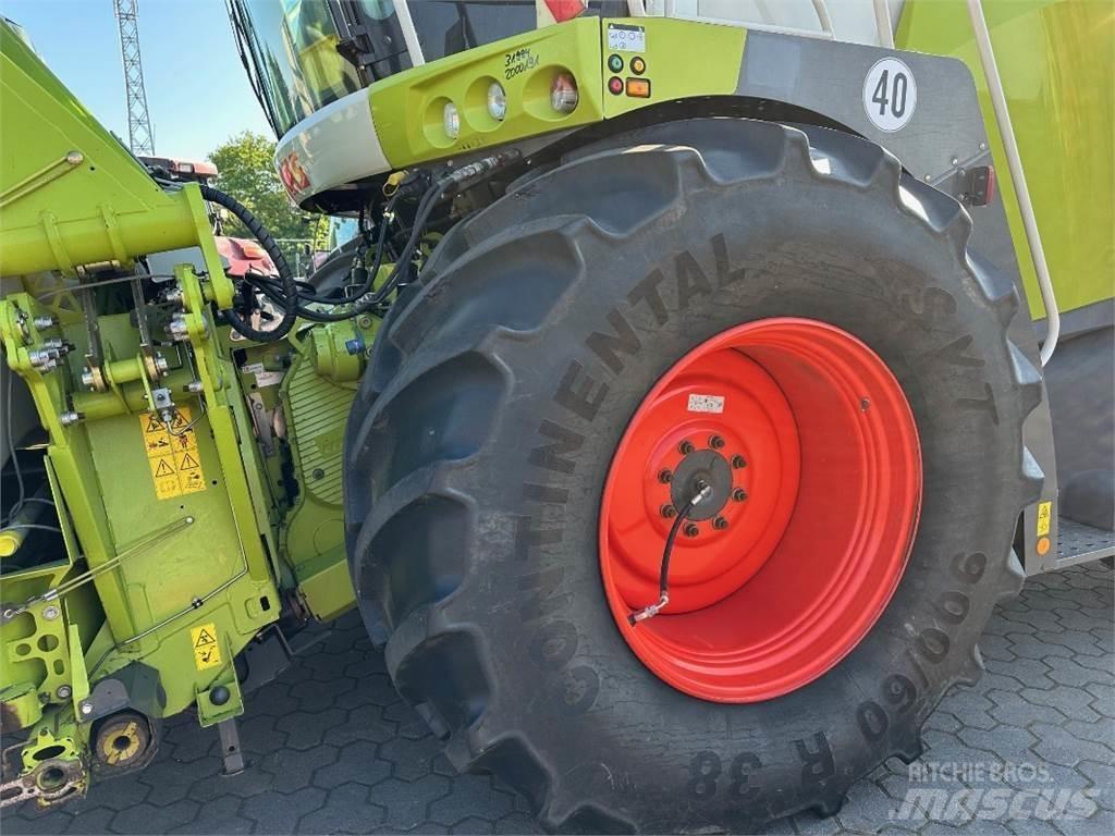 CLAAS Jaguar 970 フォレージハーベスター