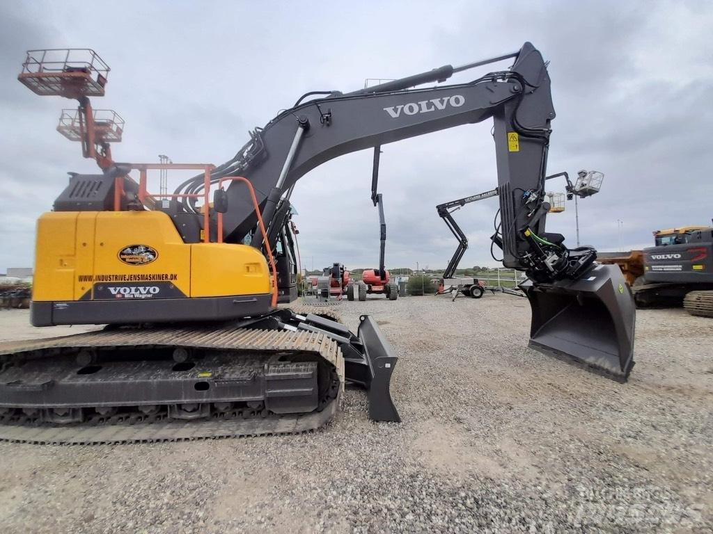 Volvo ECR 355 E 大型油圧ショベル12t以上（パワーショベル・ユンボ）