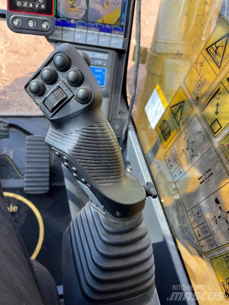 Komatsu HB 365LC-3E0 大型油圧ショベル12t以上（パワーショベル・ユンボ）