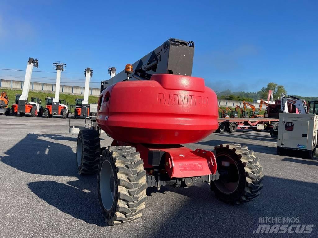 Manitou 200 ATJ ブームリフト　屈伸型