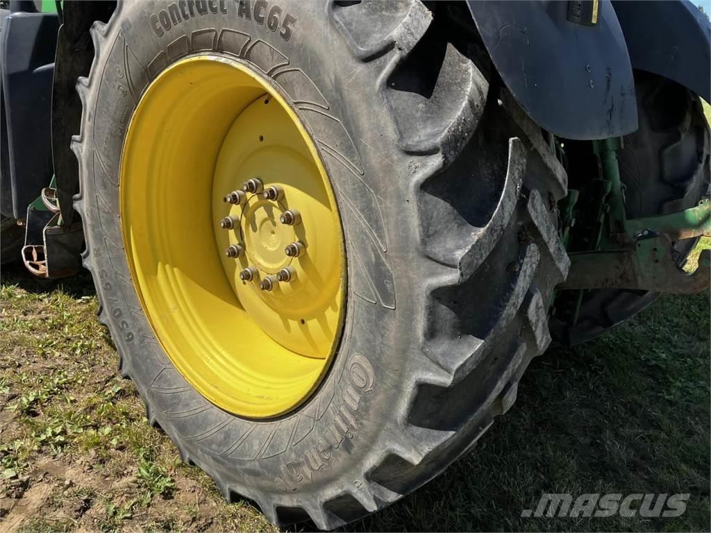 John Deere 6210R トラクター