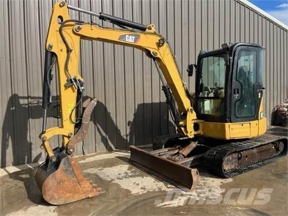 CAT 305.5E CR ミニ油圧ショベル 7t以下（ミニユンボ・ミニディガー）