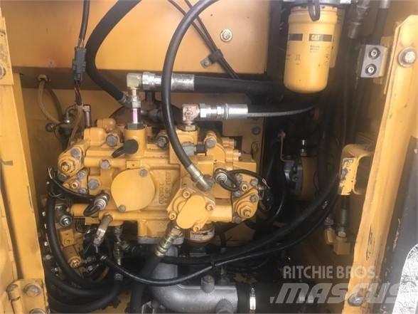 CAT 312CL 大型油圧ショベル12t以上（パワーショベル・ユンボ）