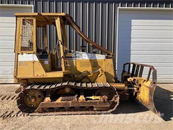 CAT D3C ブルドーザー