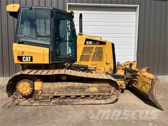 CAT D3K2 LGP ブルドーザー