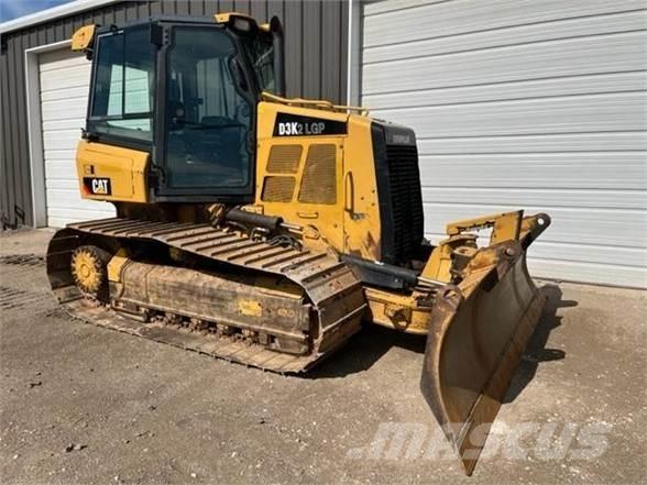 CAT D3K2 LGP ブルドーザー