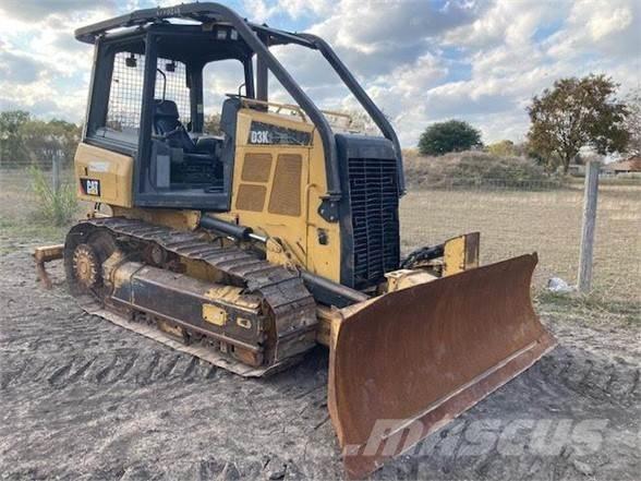 CAT D3K2 XL ブルドーザー