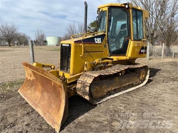 CAT D4G XL ブルドーザー