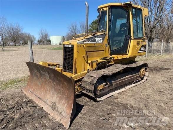 CAT D4G XL ブルドーザー