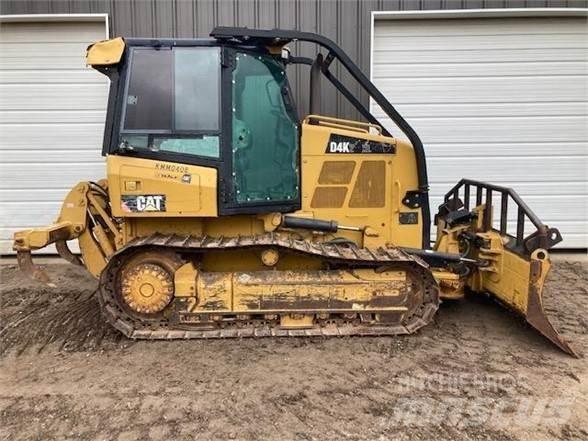 CAT D4K2 LGP ブルドーザー