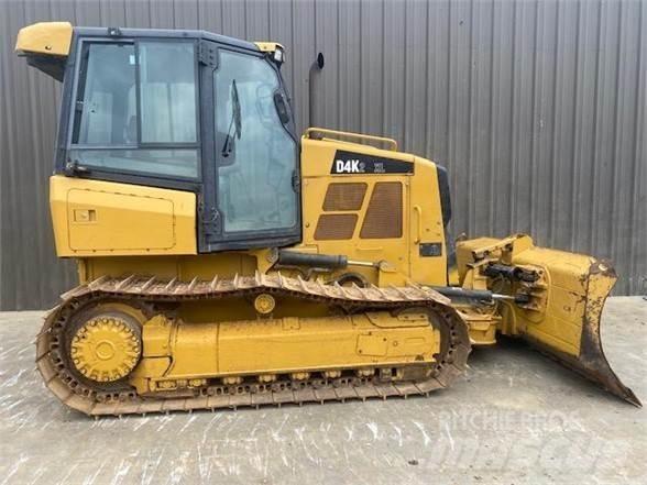 CAT D4K2 XL ブルドーザー