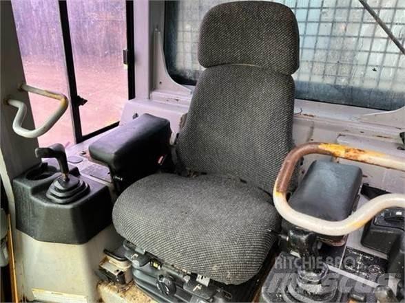 CAT D5G LGP ブルドーザー