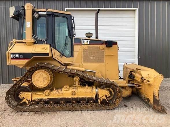 CAT D5M ブルドーザー