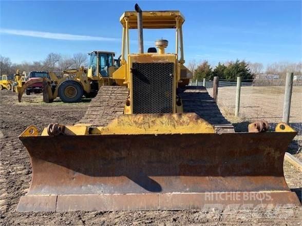 CAT D5M LGP ブルドーザー