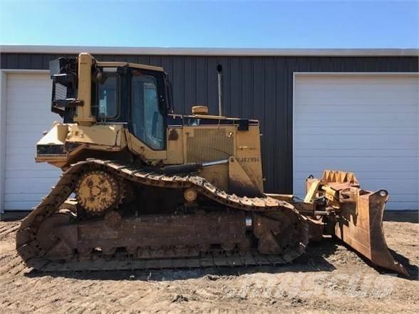 CAT D6M LGP ブルドーザー