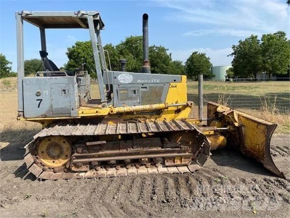 Komatsu D32P-1 ブルドーザー