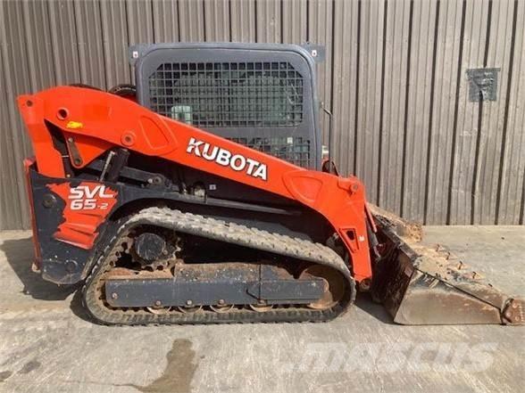 Kubota SVL65-2 スキッドステアローダー