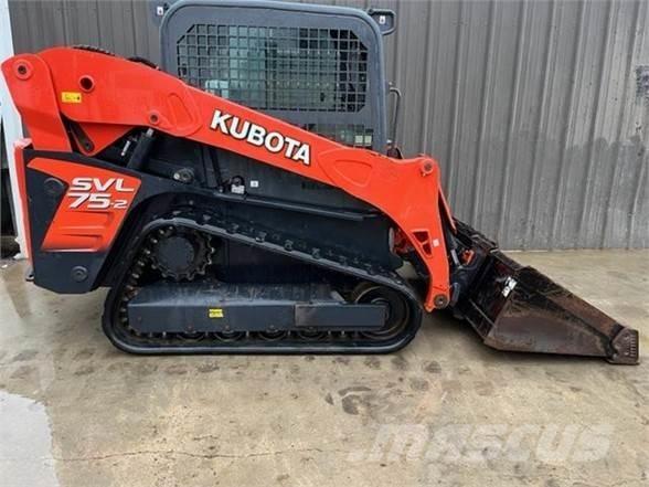 Kubota SVL75-2 スキッドステアローダー