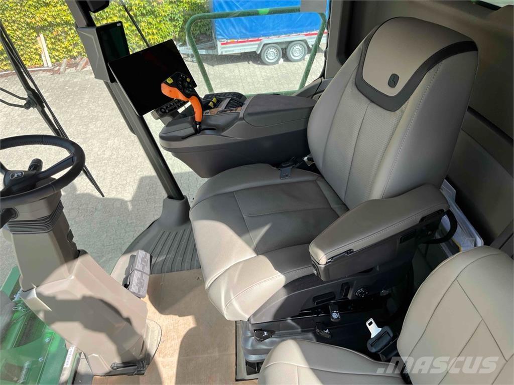 John Deere T5 600 コンバイン