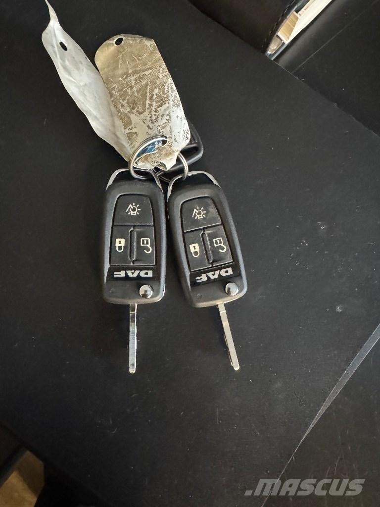 DAF CF 370 車両運搬車、キャリアカー