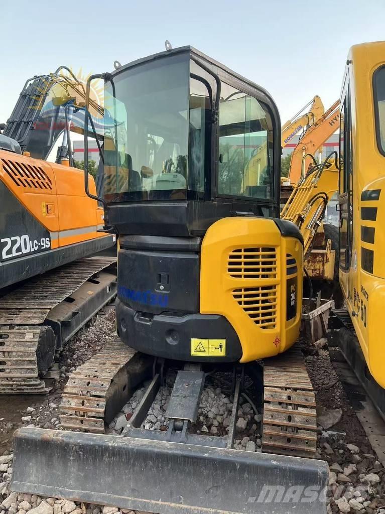 Komatsu PC 30 MR-2 ミニ油圧ショベル 7t以下（ミニユンボ・ミニディガー）