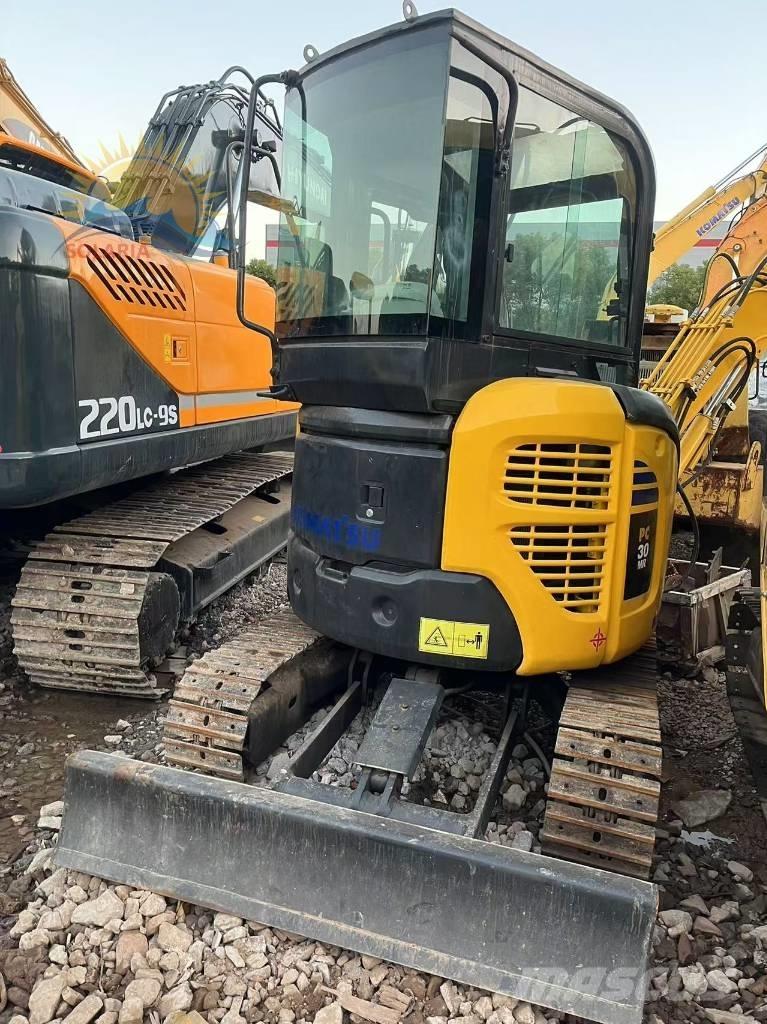 Komatsu PC 30 MR-2 ミニ油圧ショベル 7t以下（ミニユンボ・ミニディガー）