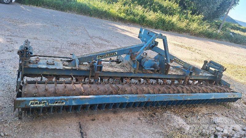Rabe PRE 450 パワーハローとロータリーハロー