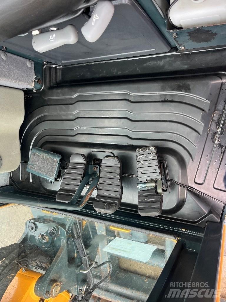 Hyundai R30 Z-9AK ミニ油圧ショベル 7t以下（ミニユンボ・ミニディガー）