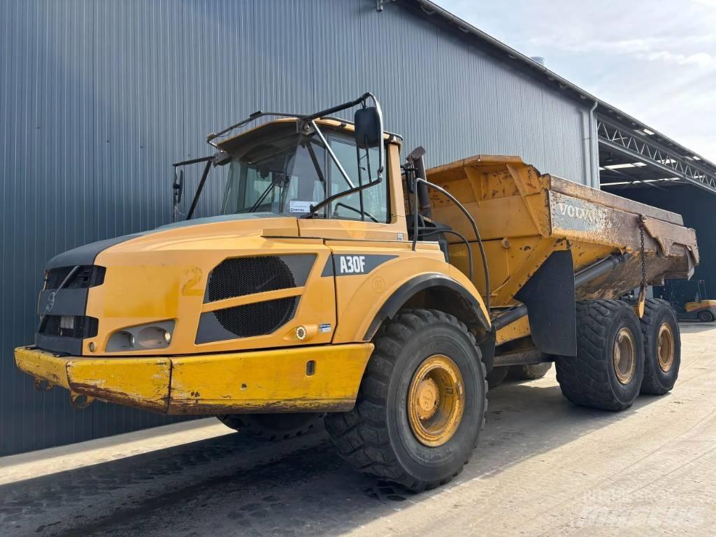 Volvo A30F アーティキュレート式ダンプトラック