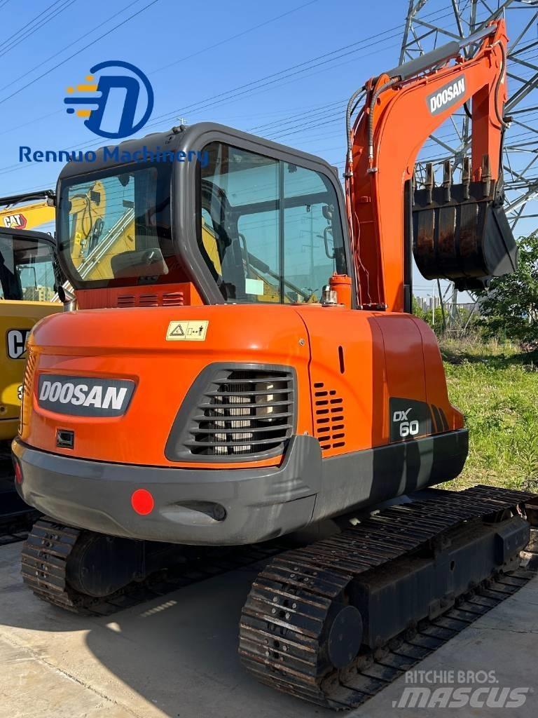 Doosan DX 60 大型油圧ショベル12t以上（パワーショベル・ユンボ）