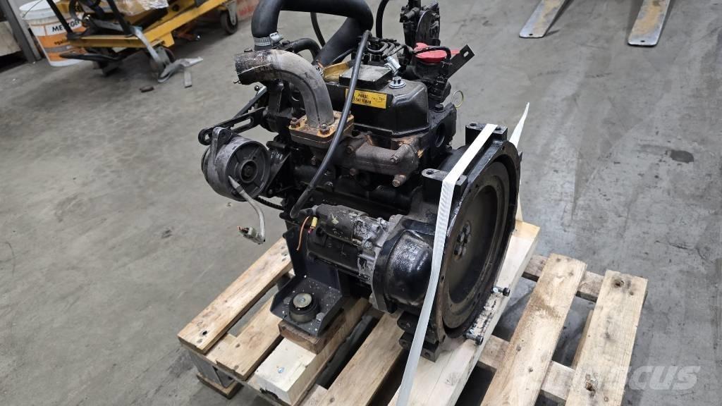 Yanmar 3TNE68 エンジン