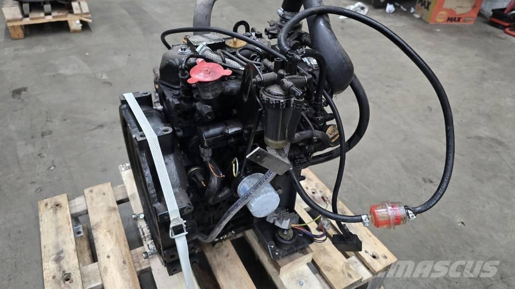 Yanmar 3TNE68 エンジン