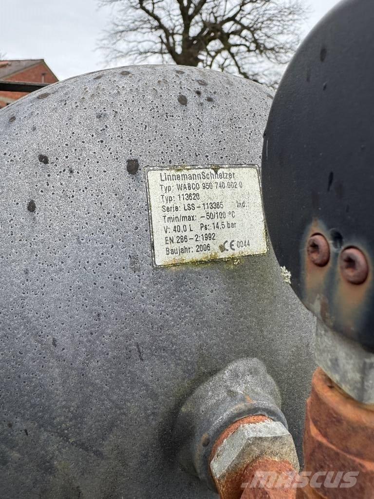 Breining Smart 1300 アスファルトスプレヤ