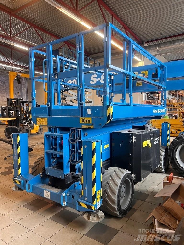 Genie GS 3369 BE シザースリフト