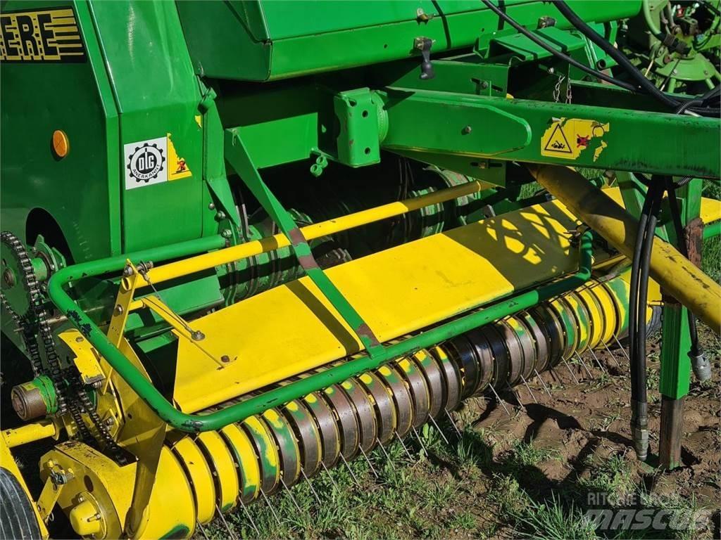 John Deere 590 ラウンドベーラー