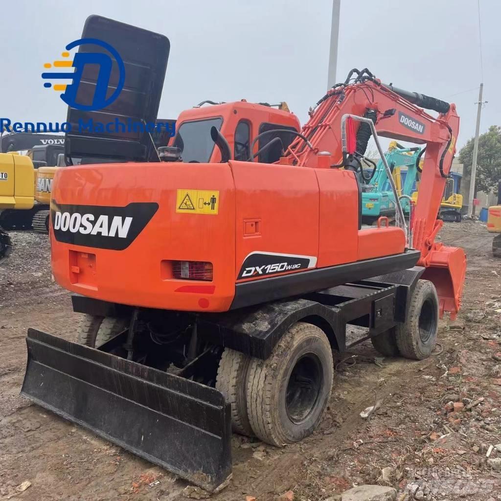 Doosan DX150W-7 ホイール式油圧ショベル（パワーショベル・ユンボ・バックホー）