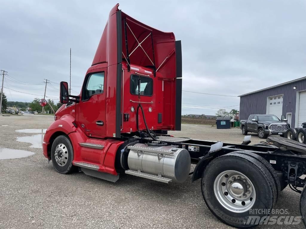 Kenworth T 680 中古トラクターヘッド | トレーラーヘッド